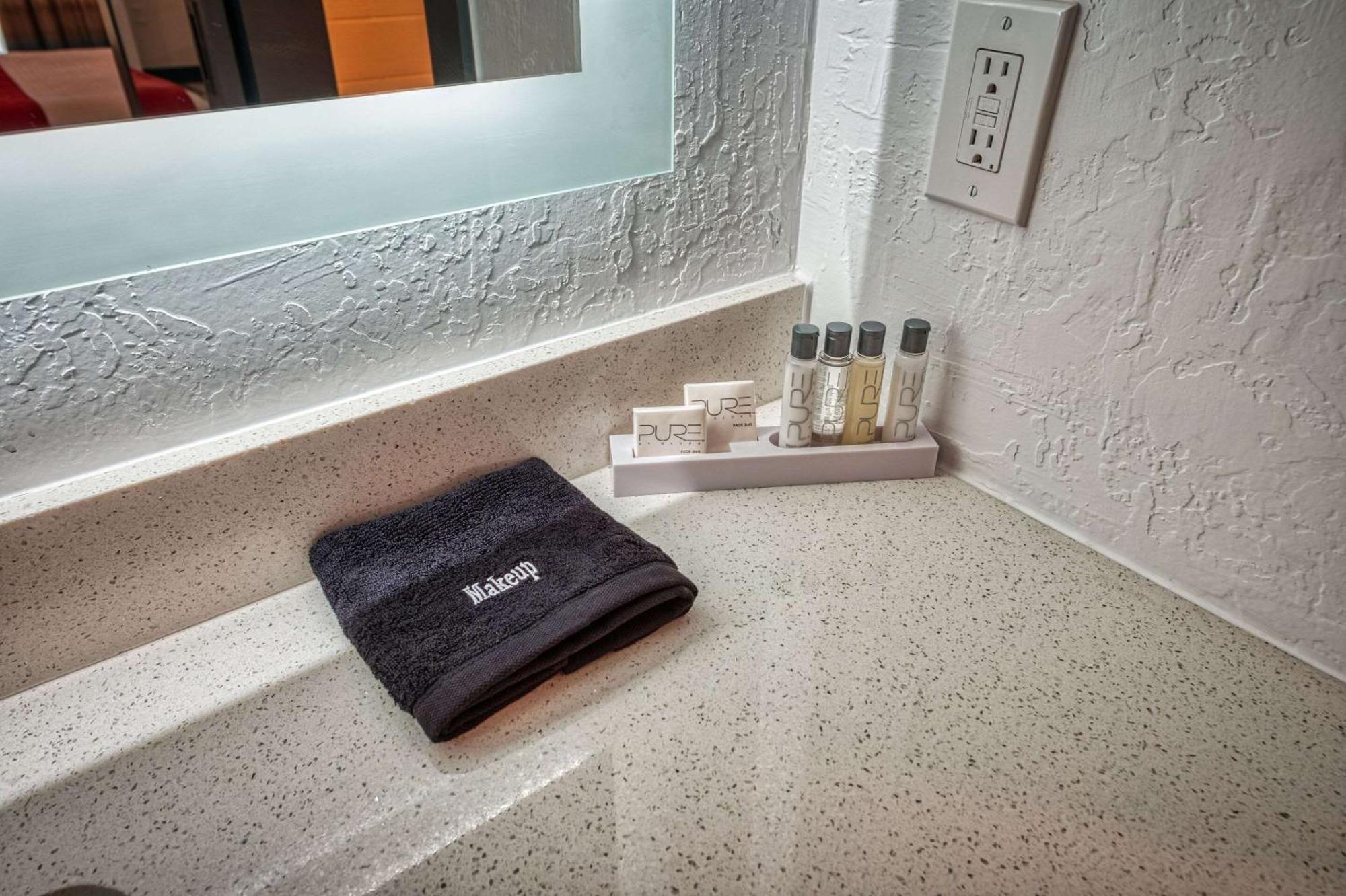 Casa Via Mar Inn, Ascend Hotel Collection Port Hueneme Εξωτερικό φωτογραφία