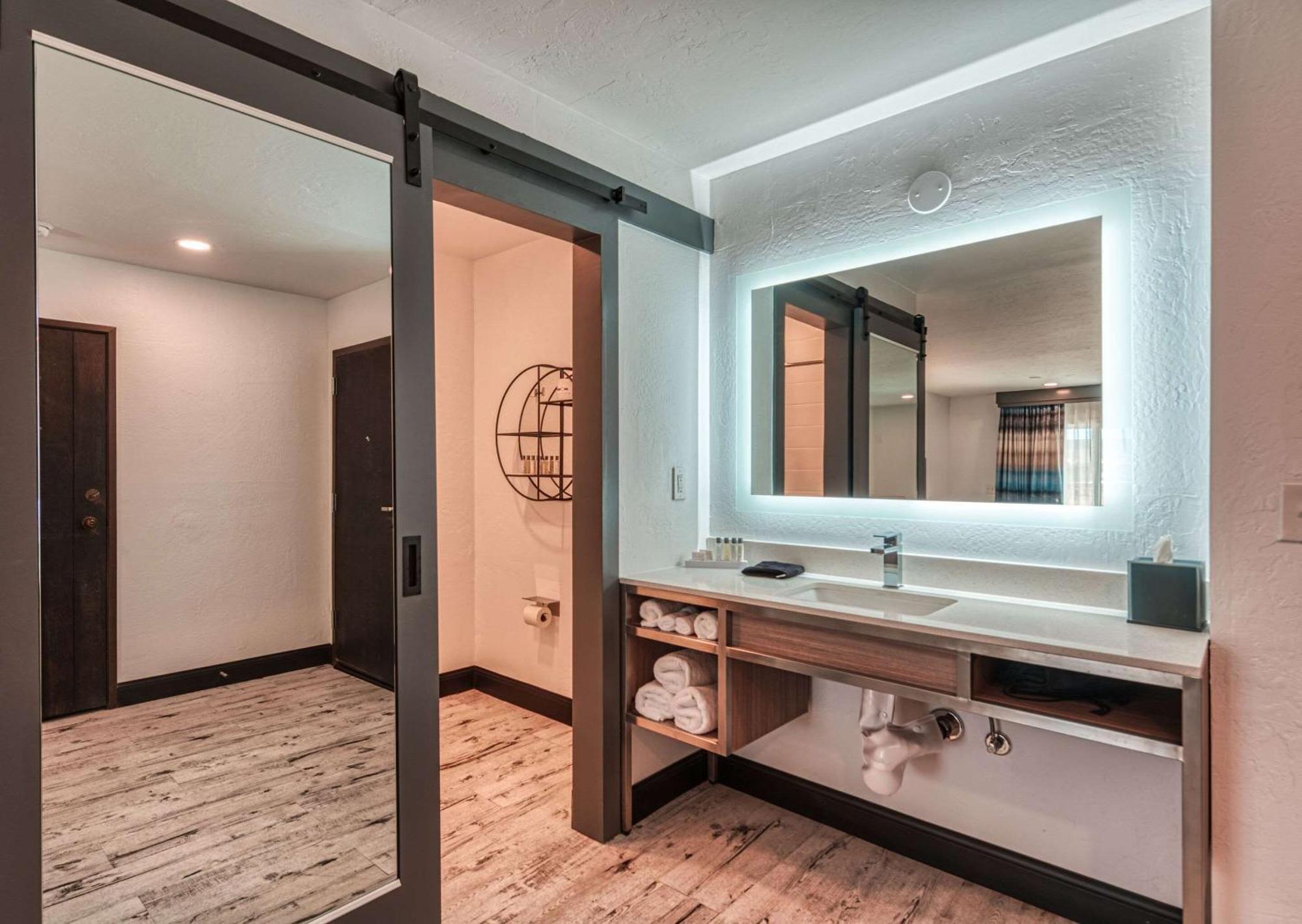 Casa Via Mar Inn, Ascend Hotel Collection Port Hueneme Εξωτερικό φωτογραφία