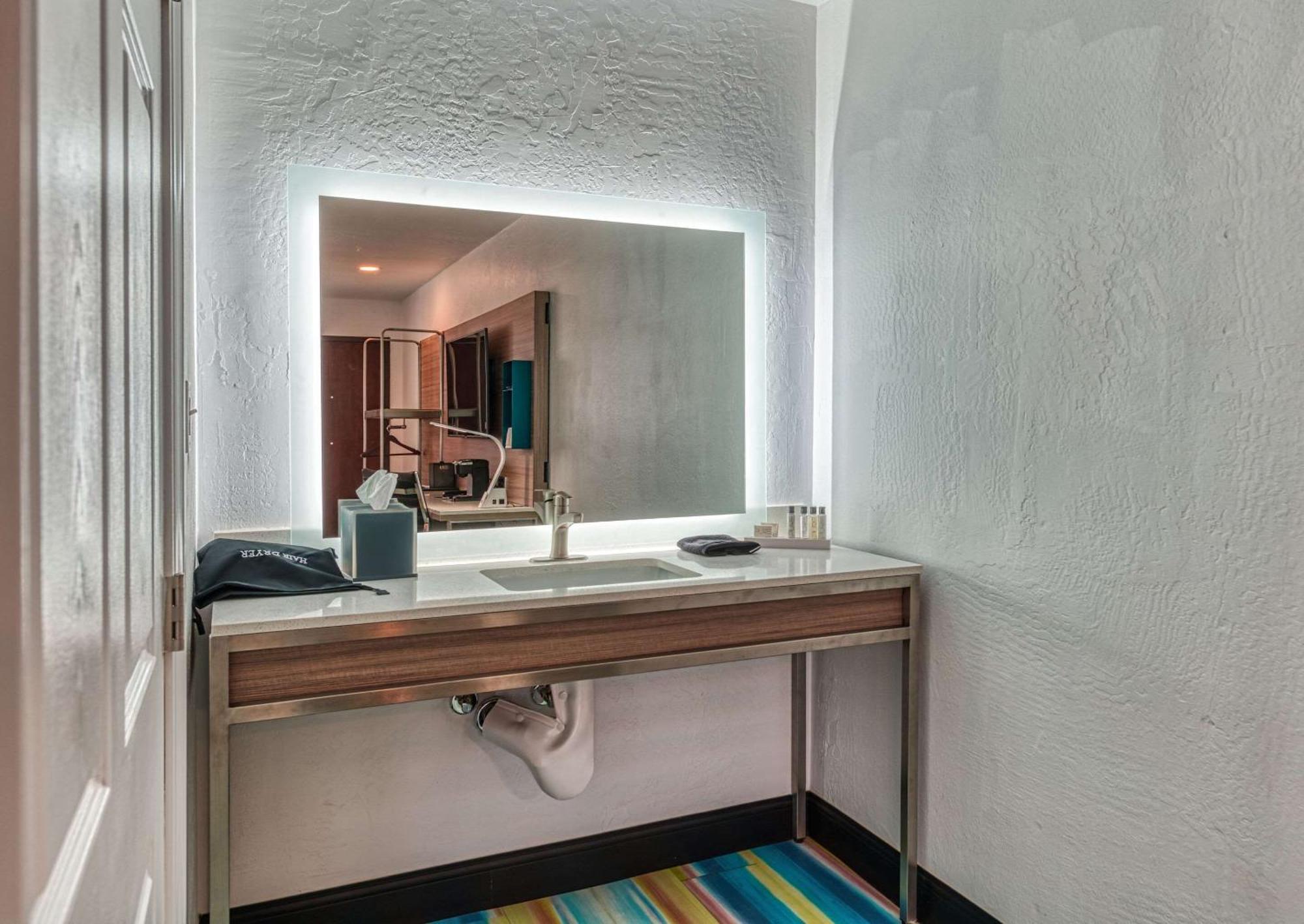 Casa Via Mar Inn, Ascend Hotel Collection Port Hueneme Εξωτερικό φωτογραφία